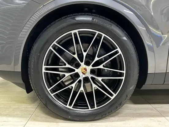PORSCHE-CAYENNE-2024