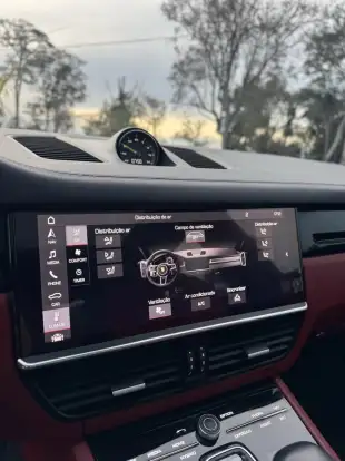 PORSCHE-CAYENNE-2021