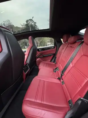PORSCHE-CAYENNE-2021