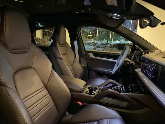 PORSCHE-CAYENNE-2024