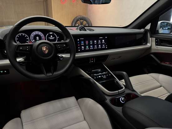 PORSCHE-CAYENNE-2025