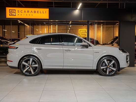 PORSCHE-CAYENNE-2025