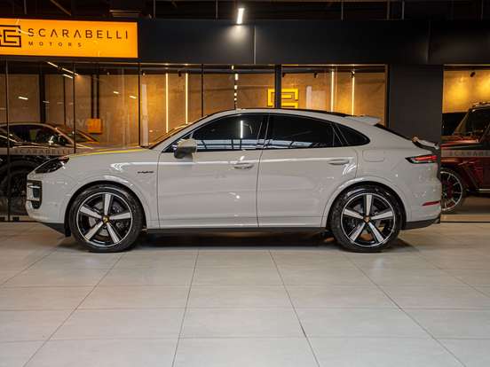 PORSCHE-CAYENNE-2025