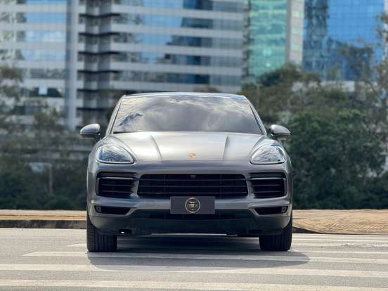 PORSCHE-CAYENNE-2021
