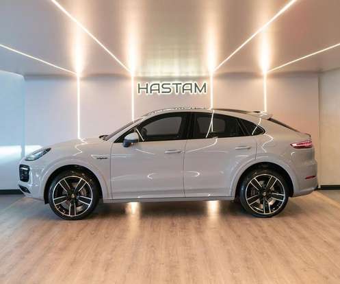 PORSCHE-CAYENNE-2023