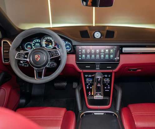 PORSCHE-CAYENNE-2023