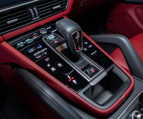 PORSCHE-CAYENNE-2023