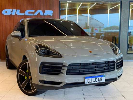 PORSCHE-CAYENNE-2023