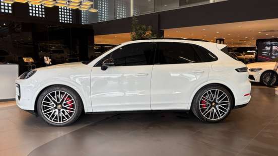 PORSCHE-CAYENNE-2024