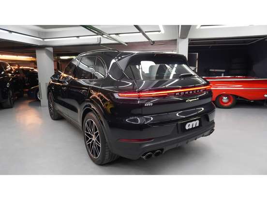 PORSCHE-CAYENNE-2024