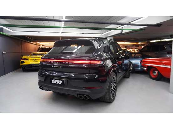PORSCHE-CAYENNE-2024
