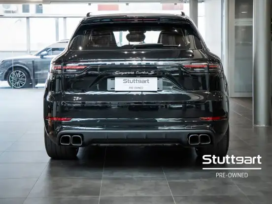 PORSCHE-CAYENNE-2023