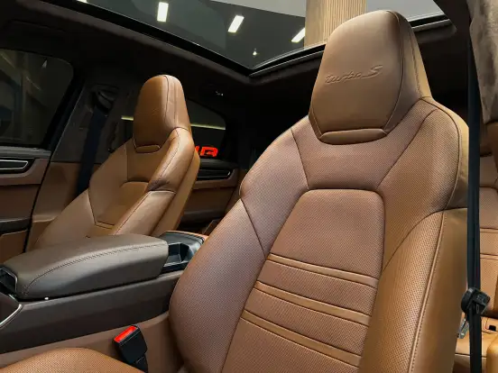 PORSCHE-CAYENNE-2019