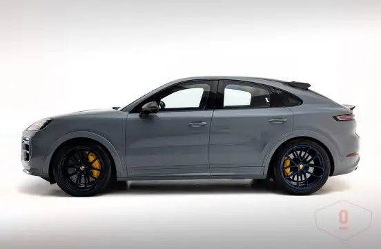 PORSCHE-CAYENNE-2023