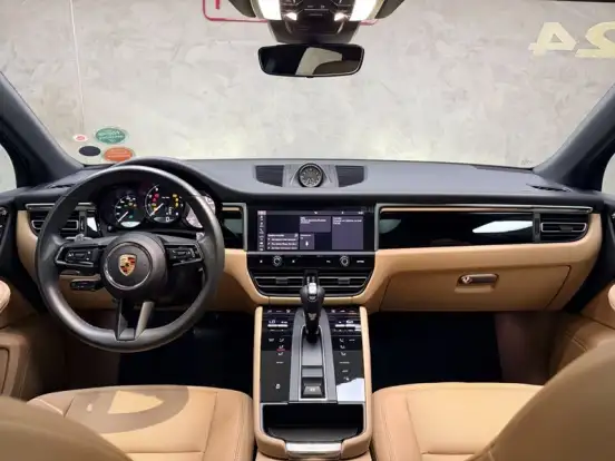PORSCHE-MACAN-2023