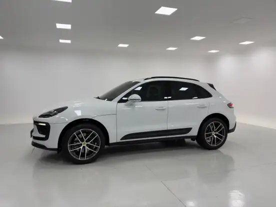 PORSCHE-MACAN-2025
