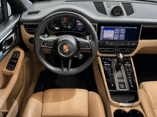 PORSCHE-MACAN-2022