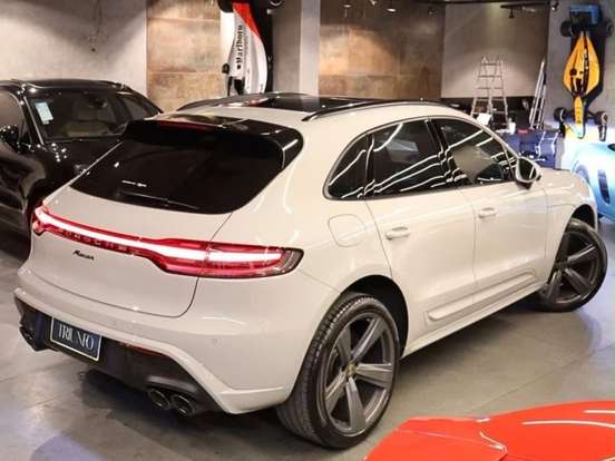 PORSCHE-MACAN-2025
