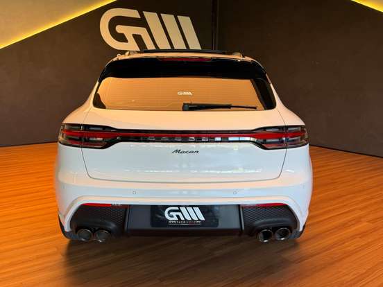PORSCHE-MACAN-2025