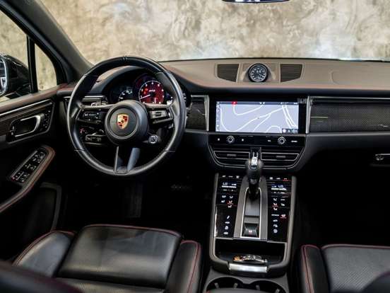 PORSCHE-MACAN-2024