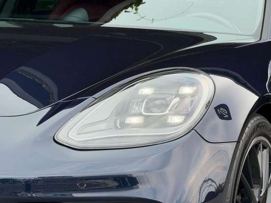 PORSCHE-PANAMERA-2023