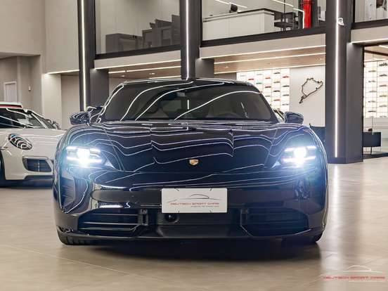 PORSCHE-TAYCAN-2023