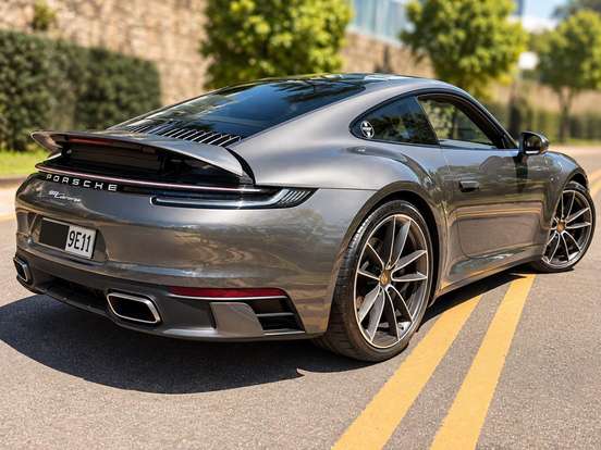 PORSCHE-911-2024