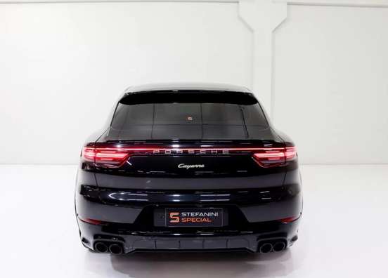 PORSCHE-CAYENNE-2022