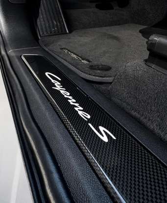 PORSCHE-CAYENNE-2023