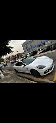 PORSCHE-PANAMERA-2017