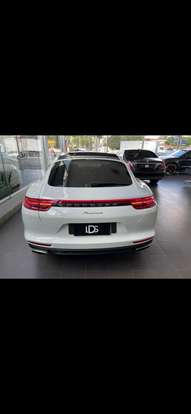 PORSCHE-PANAMERA-2017
