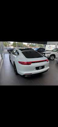PORSCHE-PANAMERA-2017