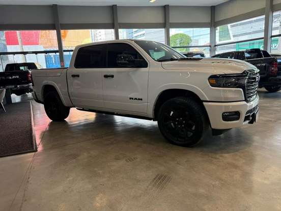 RAM-1500-3.0 HURRICANE 6 BITURBO GASOLINA LARAMIE NIGHT EDITION CD 4X4 AUTOMÁTICO RAM-1500-2025
