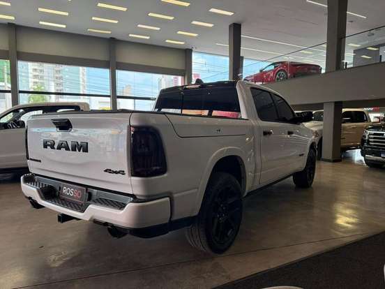 RAM-1500-3.0 HURRICANE 6 BITURBO GASOLINA LARAMIE NIGHT EDITION CD 4X4 AUTOMÁTICO RAM-1500-2025