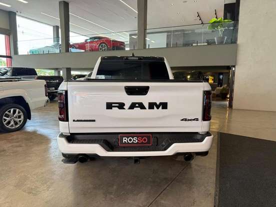 RAM-1500-3.0 HURRICANE 6 BITURBO GASOLINA LARAMIE NIGHT EDITION CD 4X4 AUTOMÁTICO RAM-1500-2025