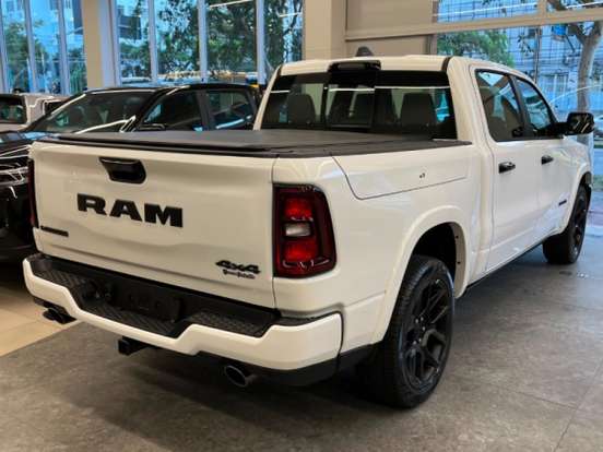RAM-1500-3.0 HURRICANE 6 BITURBO GASOLINA LARAMIE NIGHT EDITION CD 4X4 AUTOMÁTICO RAM-1500-2026