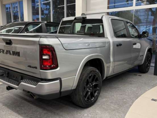 RAM-1500-3.0 HURRICANE 6 BITURBO GASOLINA LARAMIE NIGHT EDITION CD 4X4 AUTOMÁTICO RAM-1500-2026