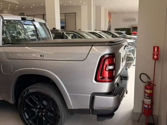 RAM-1500-3.0 HURRICANE 6 BITURBO GASOLINA LARAMIE NIGHT EDITION CD 4X4 AUTOMÁTICO RAM-1500-2026