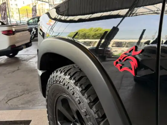 RAM-1500-5.7 V8 GASOLINA REBEL CD 4X4 AUTOMÁTICO RAM-1500-2021