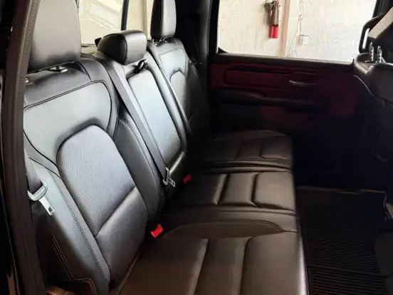 RAM-1500-5.7 V8 GASOLINA REBEL CD 4X4 AUTOMÁTICO RAM-1500-2021