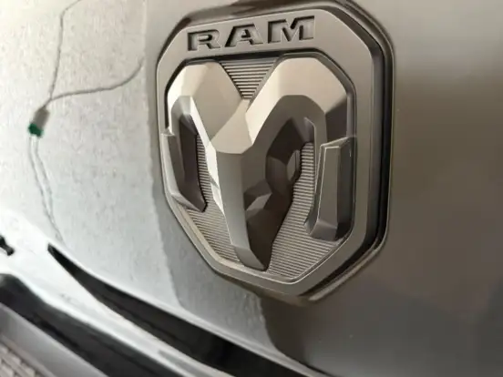 RAM-1500-5.7 V8 GASOLINA REBEL CD 4X4 AUTOMÁTICO RAM-1500-2021