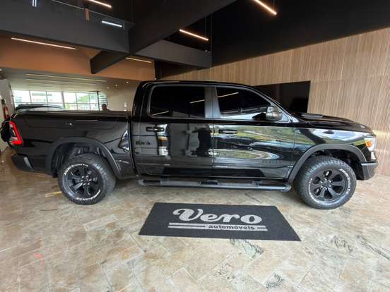 RAM-1500-5.7 V8 GASOLINA REBEL CD 4X4 AUTOMÁTICO RAM-1500-2023
