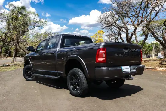 RAM-2500-6.7 I6 TURBO DIESEL LARAMIE CD 4X4 AUTOMÁTICO RAM-2500-2020