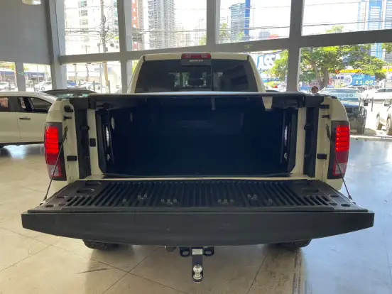 RAM-2500-6.7 LARAMIE 4X4 CD I6 TURBO DIESEL 4P AUTOMÁTICO RAM-2500-2018