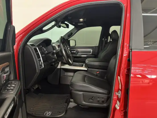 RAM-CLASSIC-5.7 V8 GASOLINA LARAMIE CD 4X4 AUTOMÁTICO RAM-CLASSIC-2022