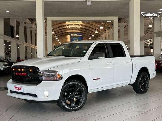 RAM-CLASSIC-5.7 V8 GASOLINA LARAMIE CD 4X4 AUTOMÁTICO RAM-CLASSIC-2023