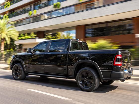 RAM 1500 5.7 V8 GASOLINA REBEL CD 4X4 AUTOMÁTICO
