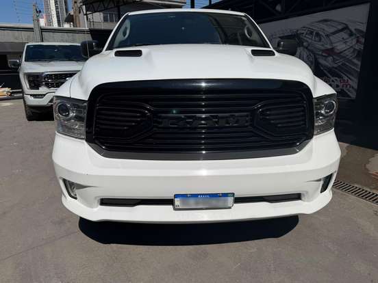 RAM-1500-5.7 V8 GASOLINA REBEL CD 4X4 AUTOMÁTICO RAM-1500-2022