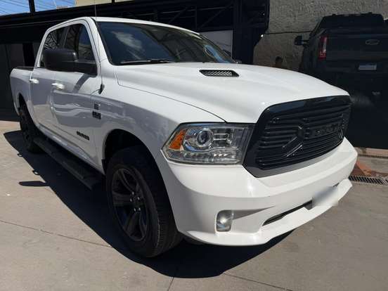 RAM-1500-5.7 V8 GASOLINA REBEL CD 4X4 AUTOMÁTICO RAM-1500-2022