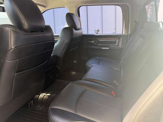 RAM-1500-5.7 V8 GASOLINA REBEL CD 4X4 AUTOMÁTICO RAM-1500-2022